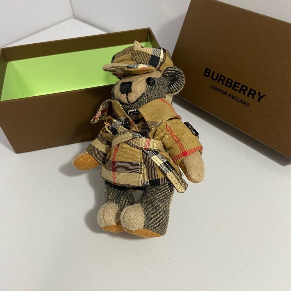 Check Pattern Teddy Bear Key Holder - Picture 5 of 6
